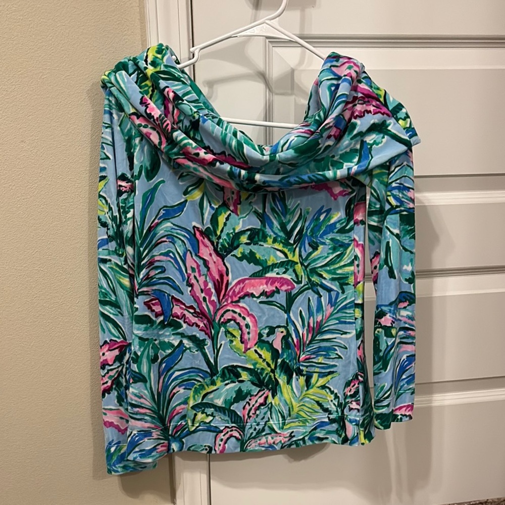 ✨Lilly Pulitzer Velour Belinda Sweater✨ - Picture 2 of 3